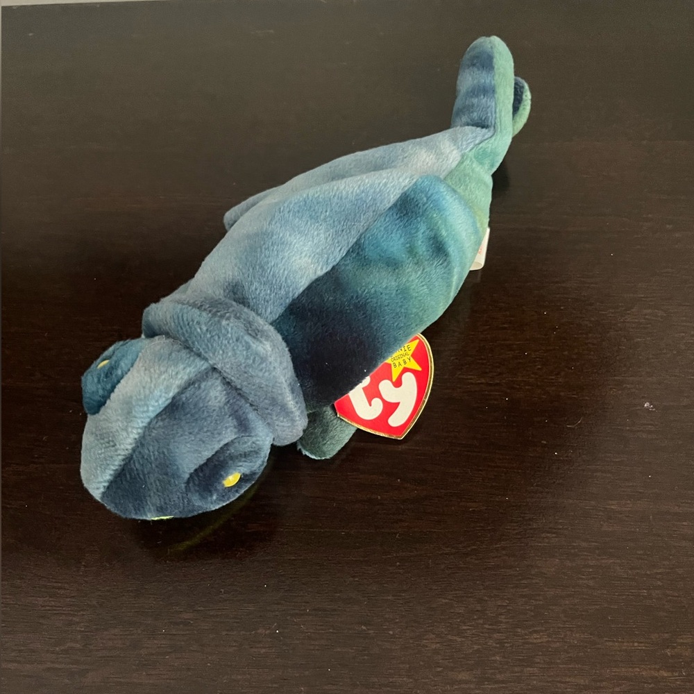TY Chameleon Plush in Blue and Green RARE with Rainbow tag attached